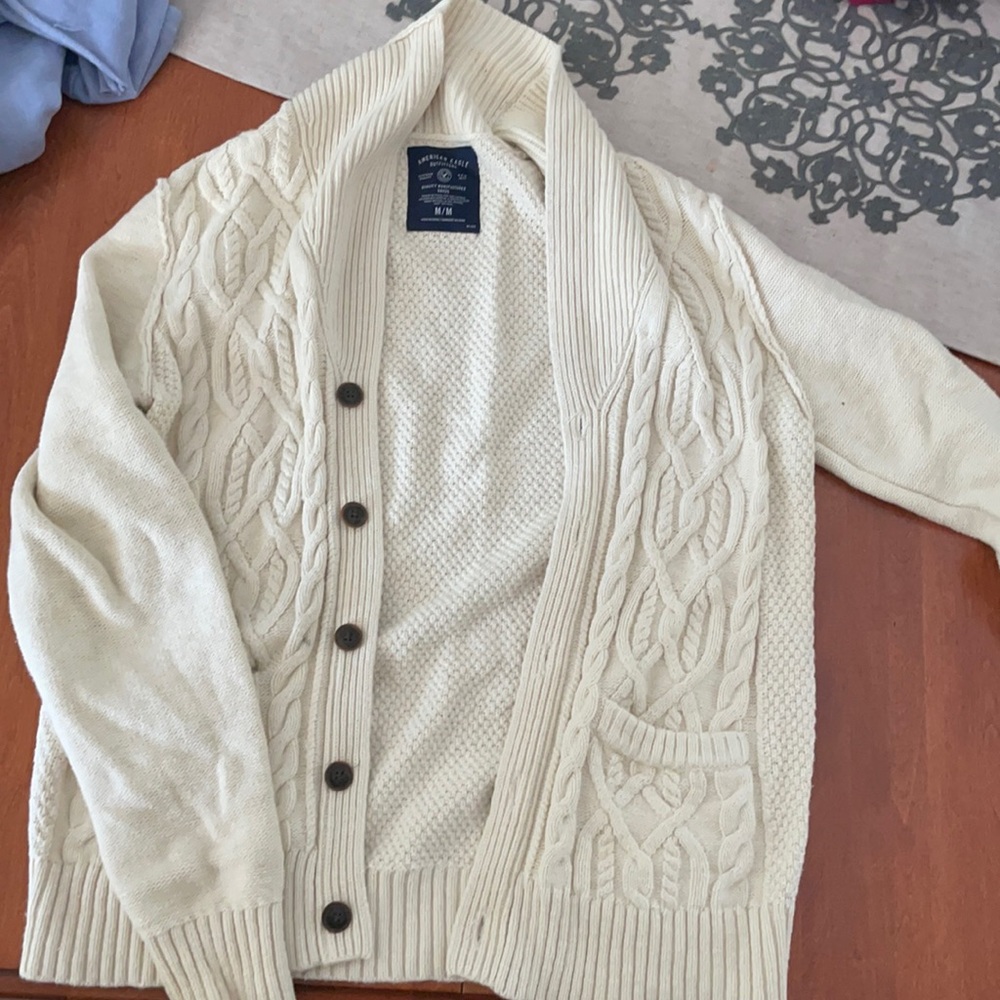 AMERICAN EAGLE MENS CARDIGAN MEDIUM